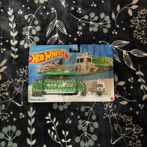 NWT. Hotwheels Super Rigs - “Waste MGMT”Trash Basher